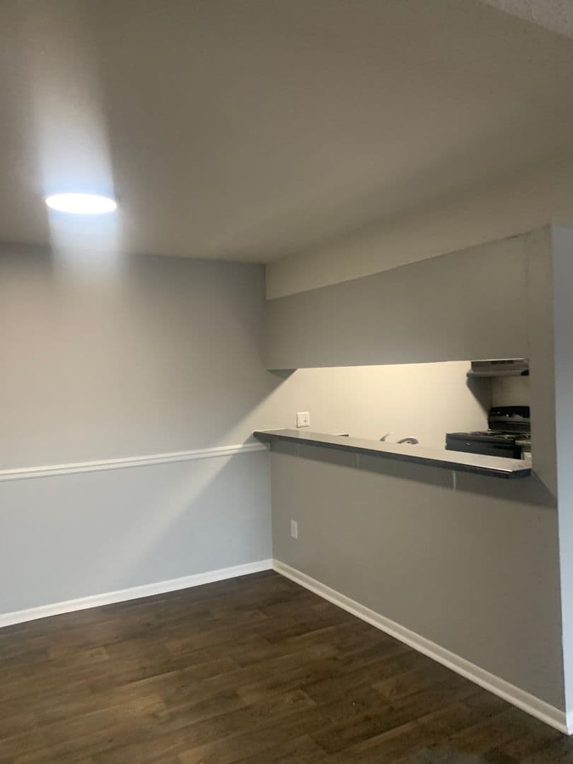 Wichita Apartment: 519 W. 27th St. South