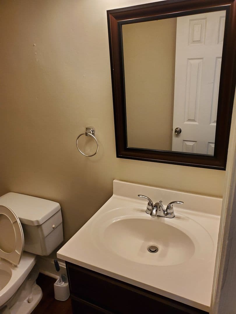 Easton Apartment: 5 N 3rd Street