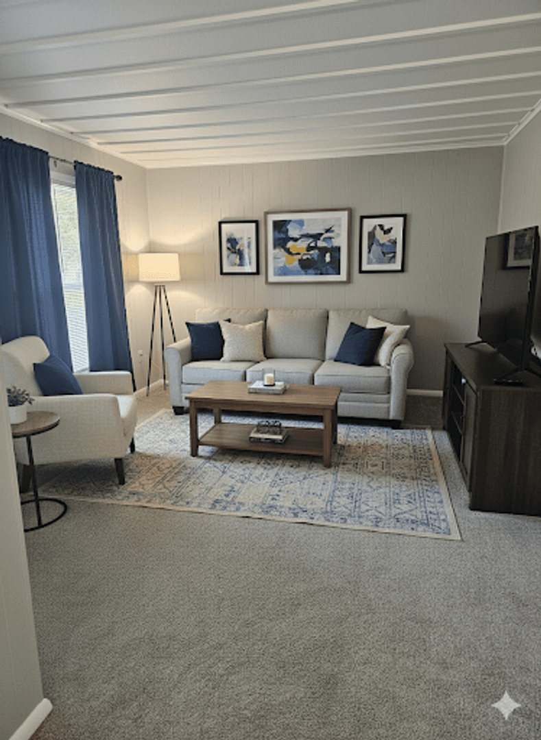 York Townhome: 433 Piedmont Circle