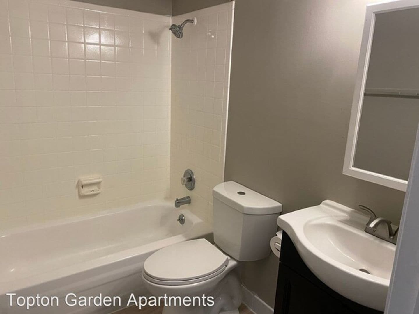 Topton Apartment: 125-135 W Palm/Franklin Street