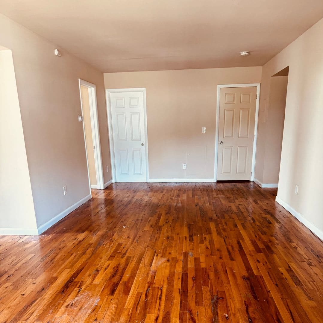 Freemansburg Apartment: 321 Monroe Street