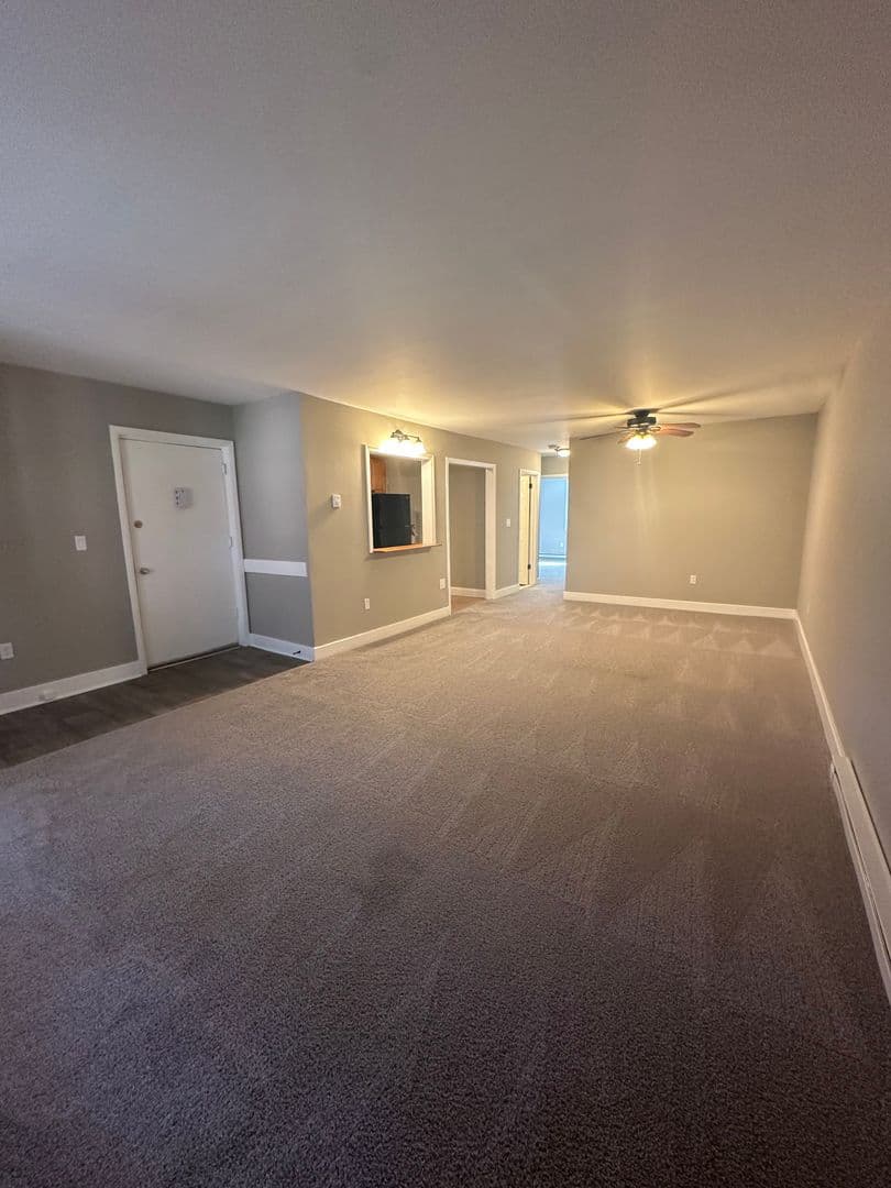 Easton Apartment: 600 Canal Street