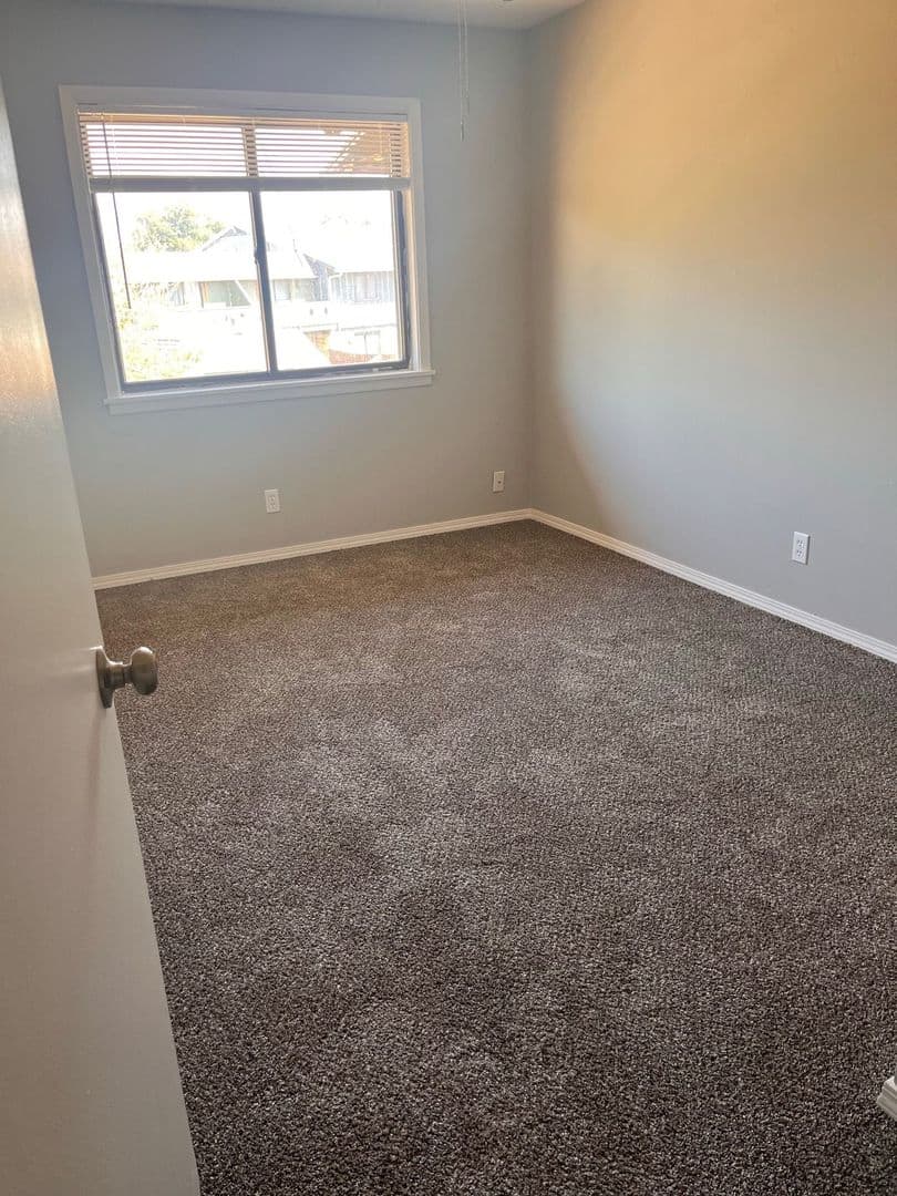 Wichita Apartment: 1000 S Woodlawn Street