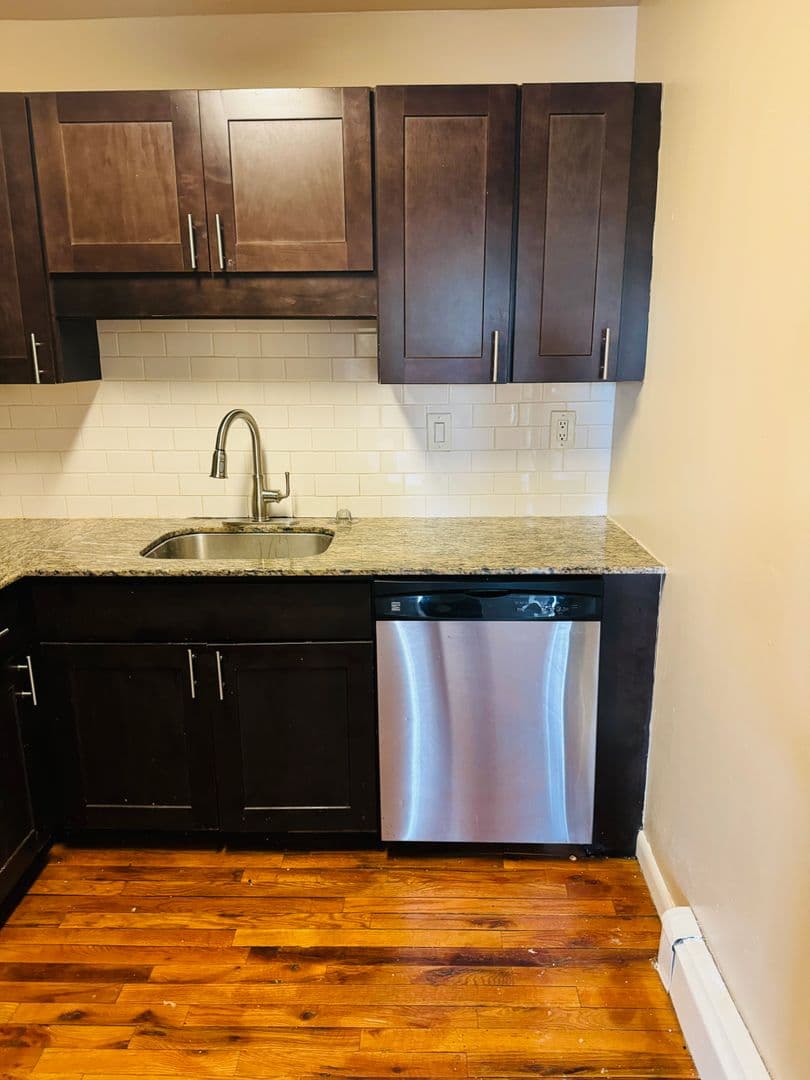 Freemansburg Apartment: 321 Monroe Street