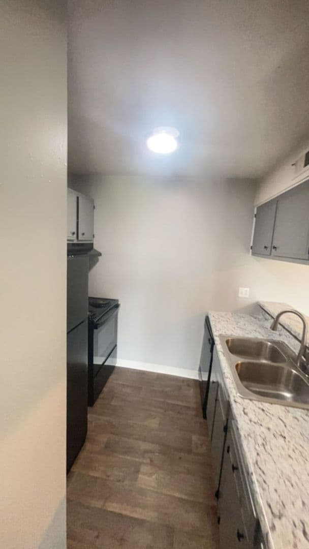 Wichita Apartment: 519 W. 27th St. South