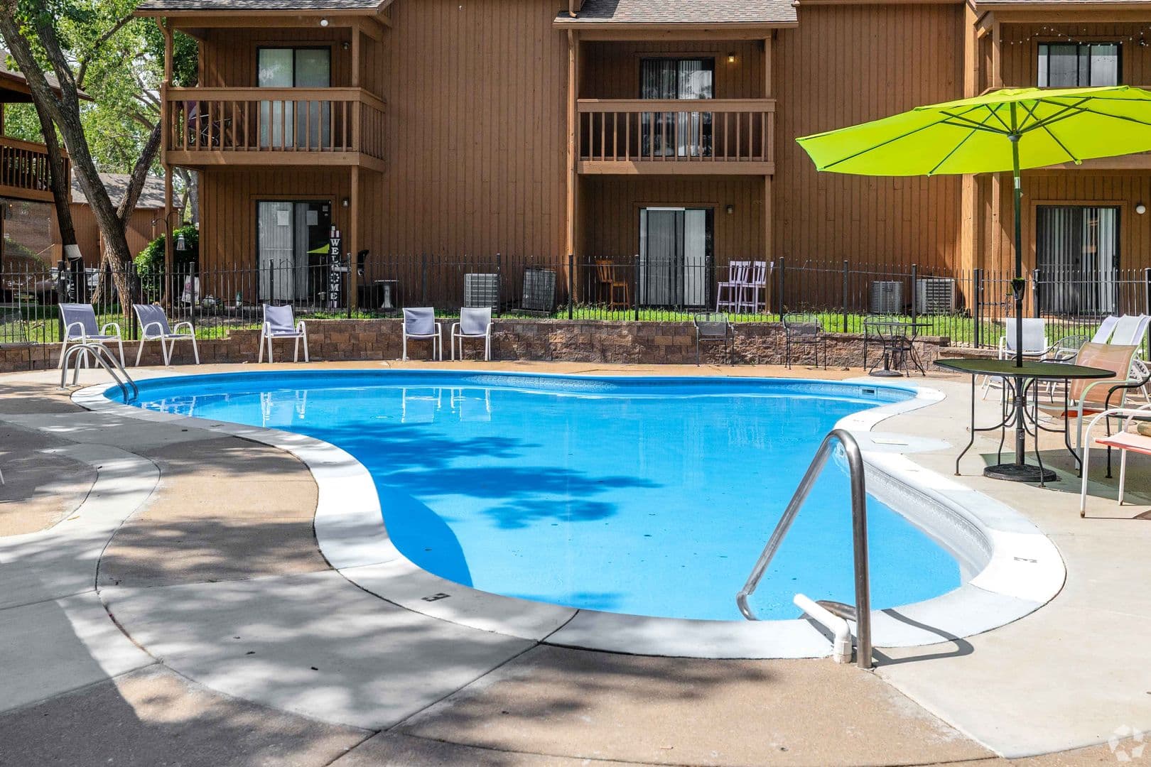 Wichita Apartment: 6747 W Par Ln