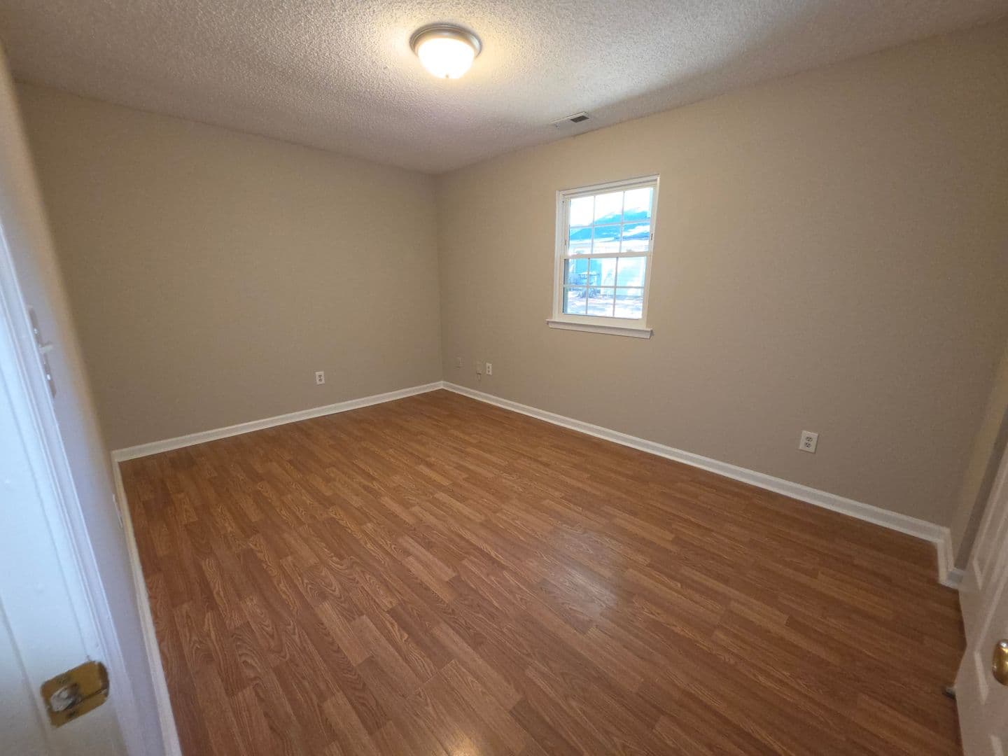 Garner Townhome: 323 Kentucky Dr