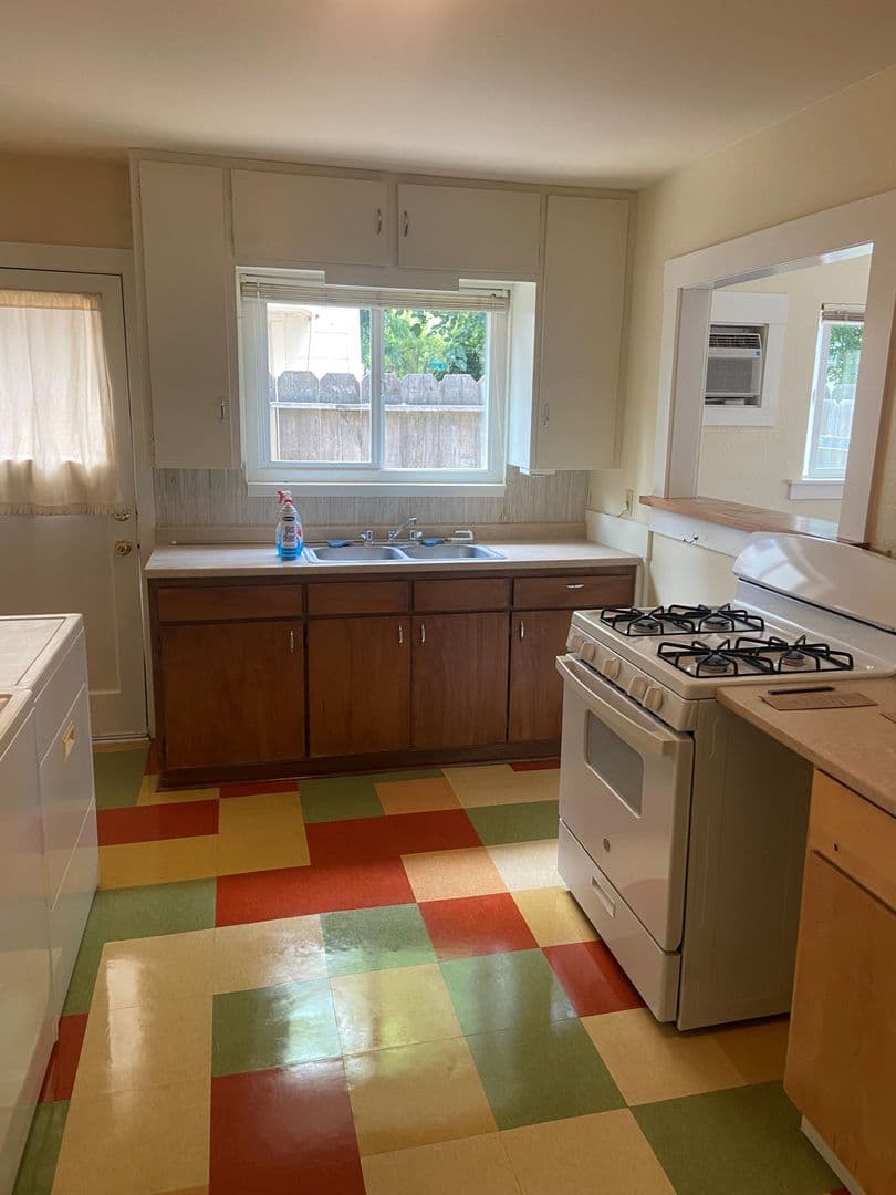 Chico Apartment: 1405 Locust St.