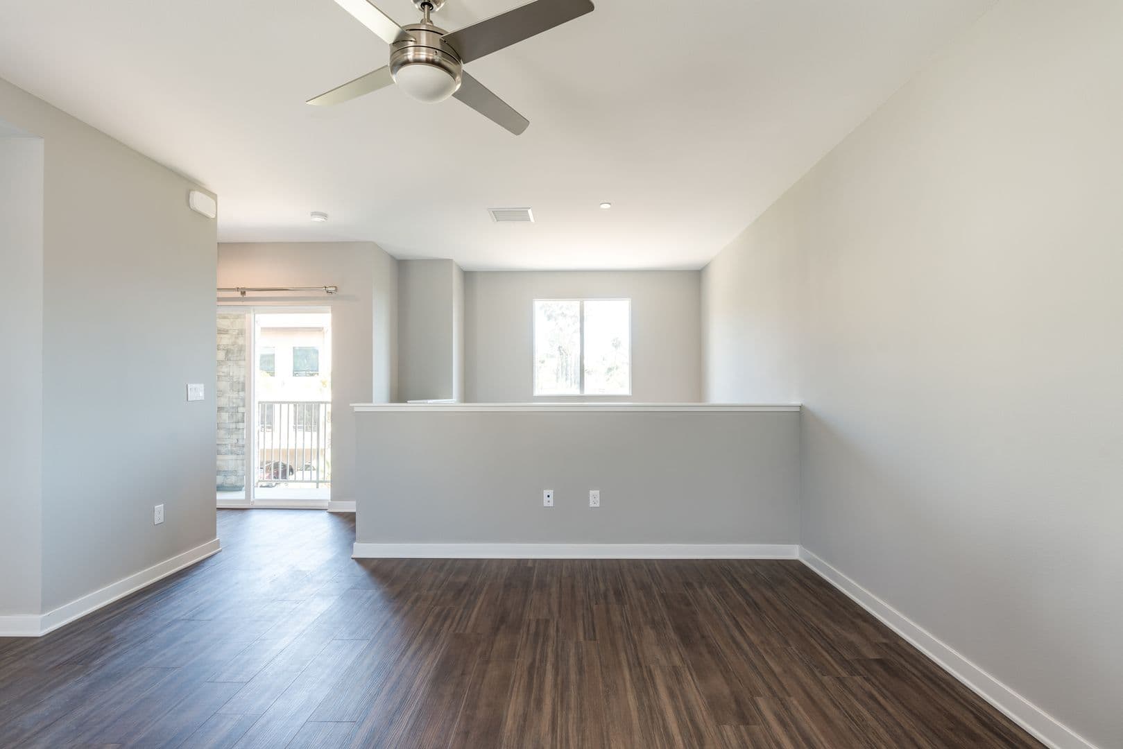La Mesa Apartment: 5565 Lake Murray Blvd.