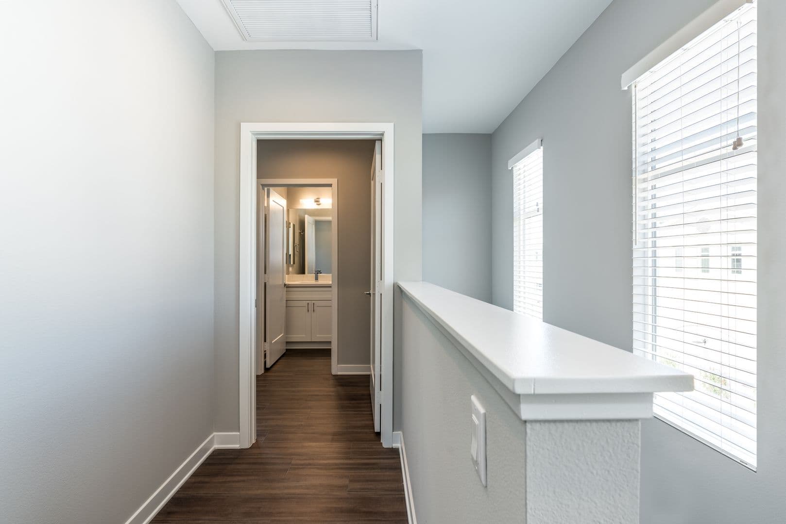 La Mesa Apartment: 5565 Lake Murray Blvd.