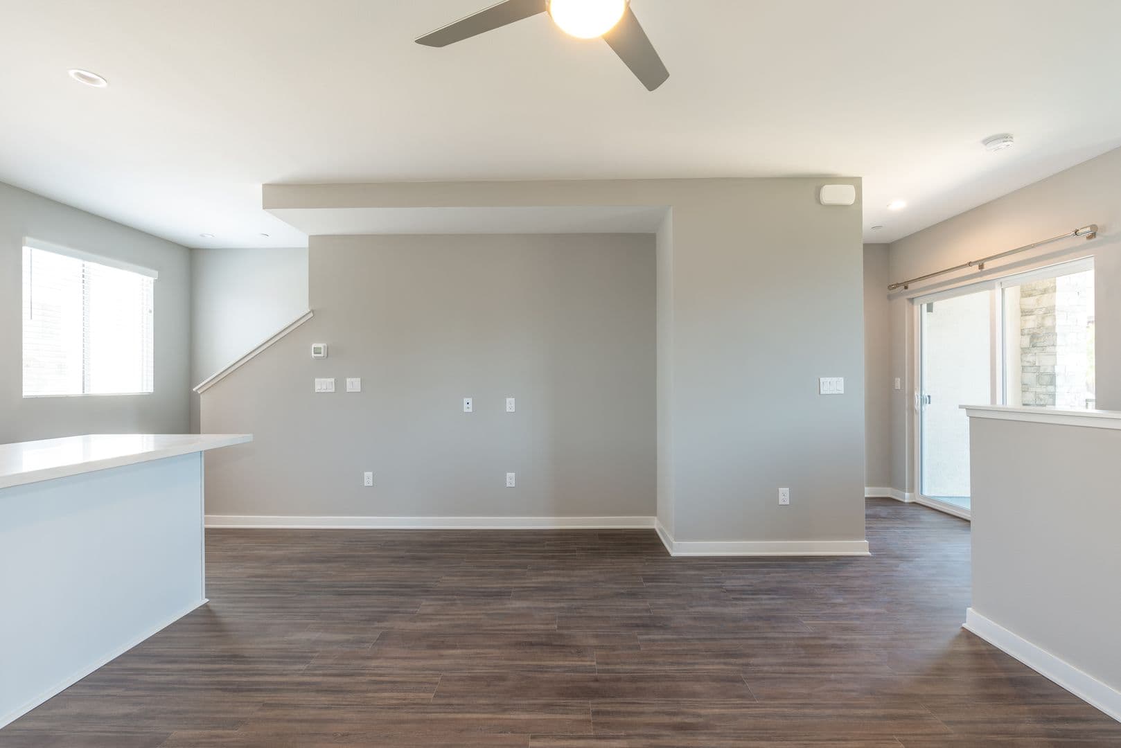 La Mesa Apartment: 5565 Lake Murray Blvd.