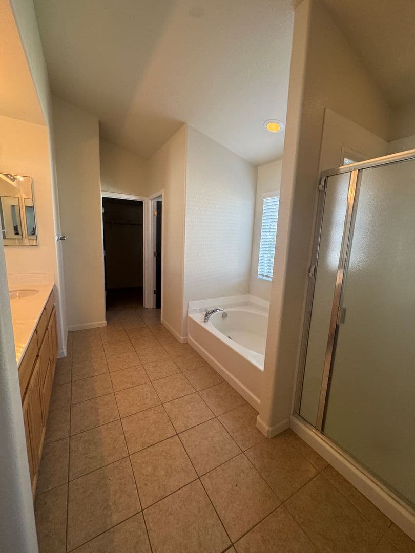 Rocklin House: 5629 Daffodil Circle