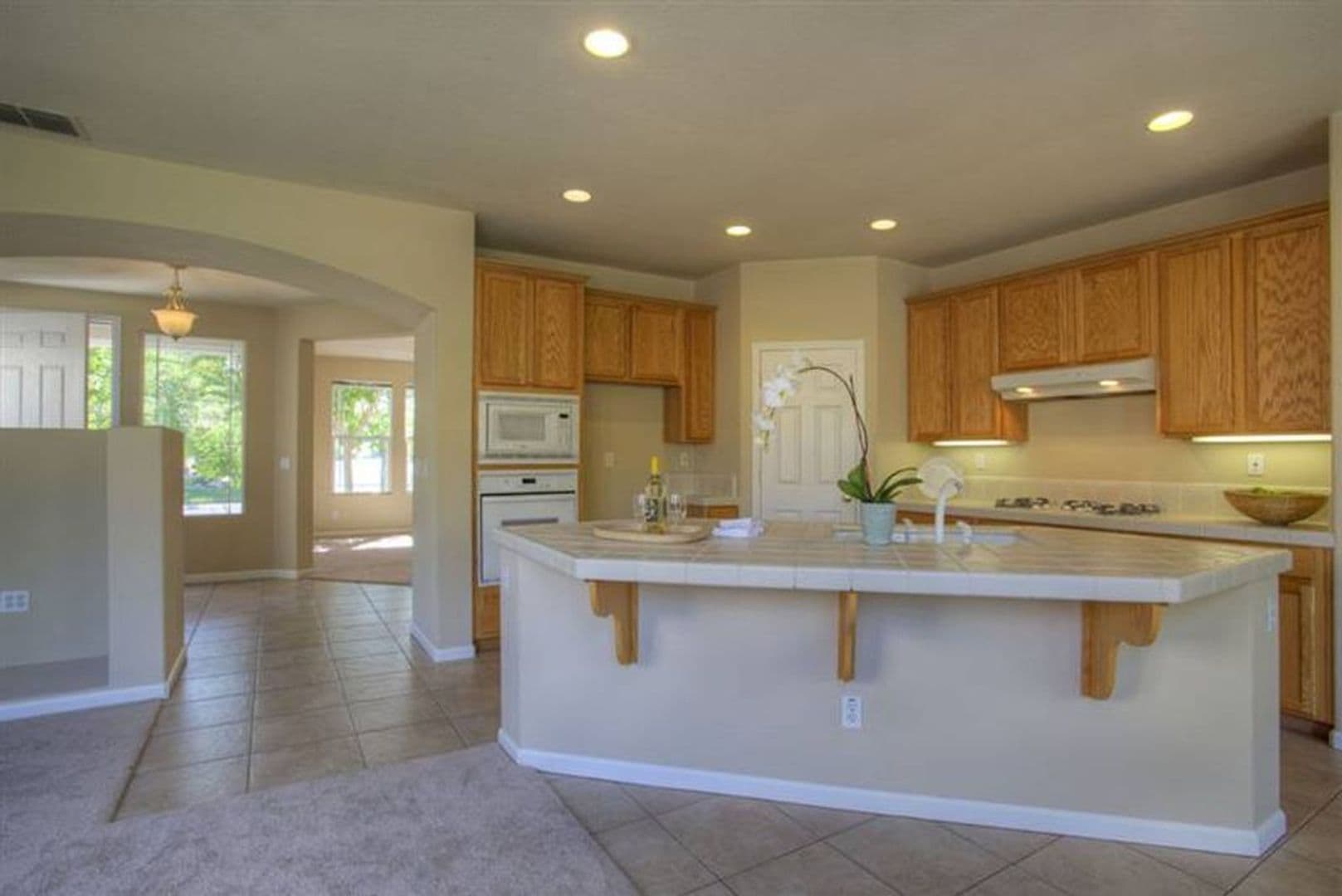 Sacramento House: 2571 Merrivale Way