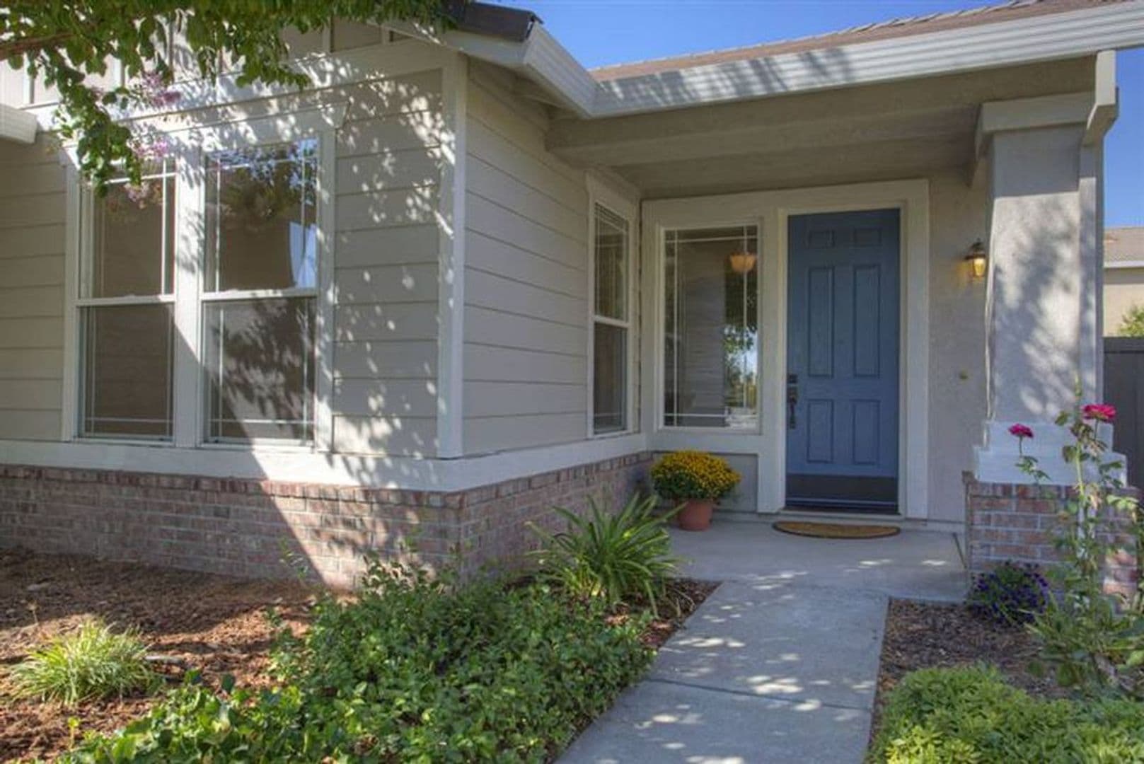 Sacramento House: 2571 Merrivale Way
