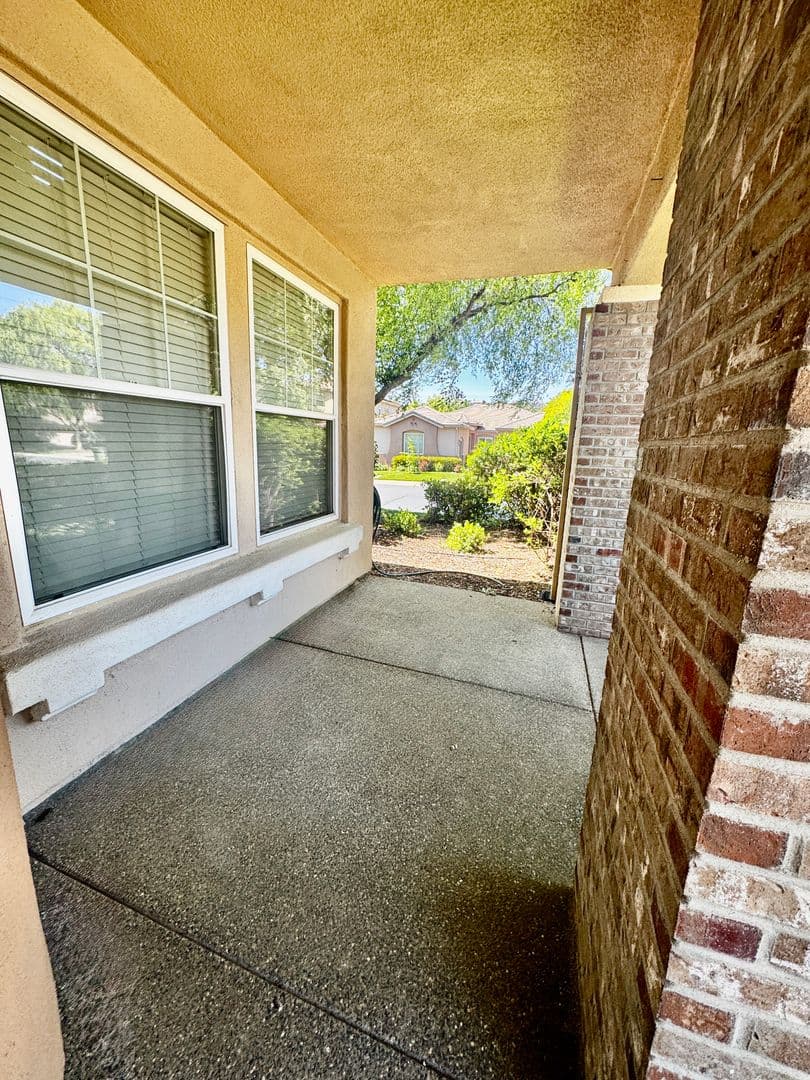 El Dorado Hills House: 1902 Foster Way
