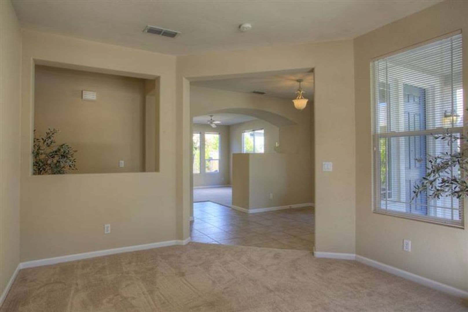 Sacramento House: 2571 Merrivale Way