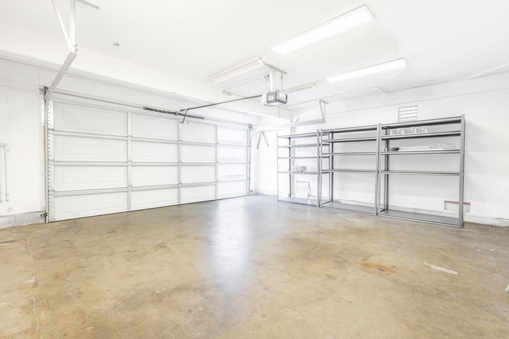 Ontario House: 640 E Banyan St