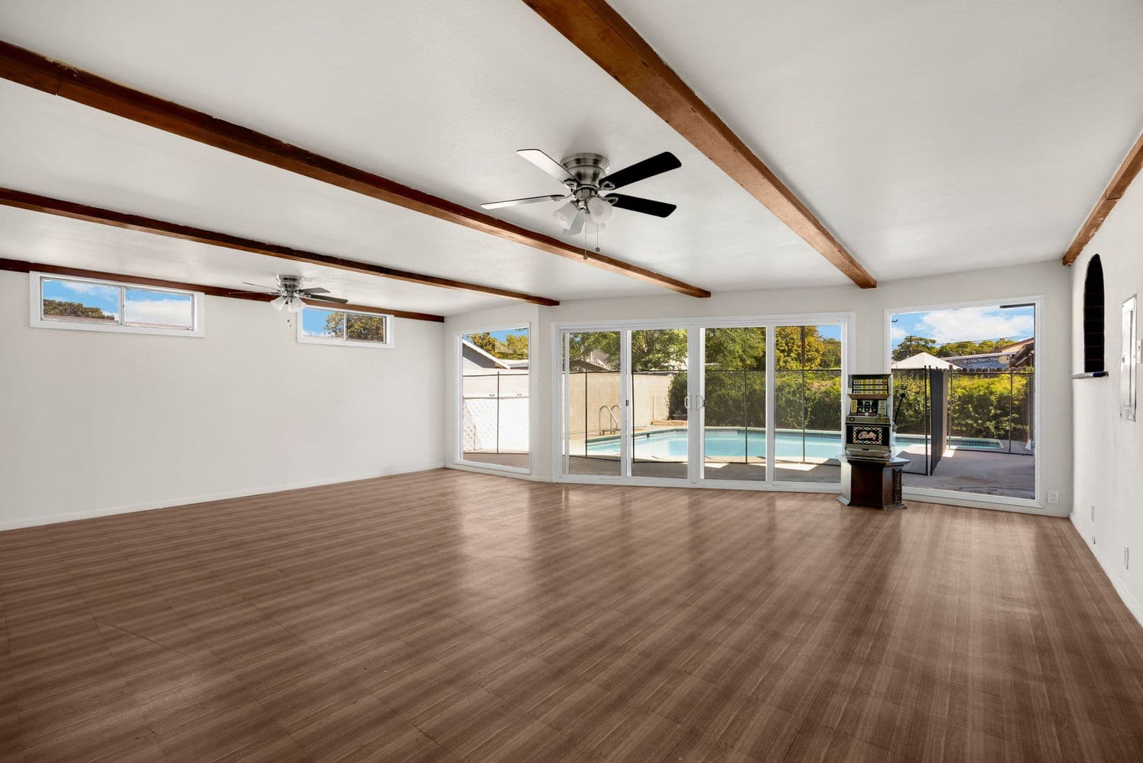 Fullerton House: 1201 West Baker Avenue