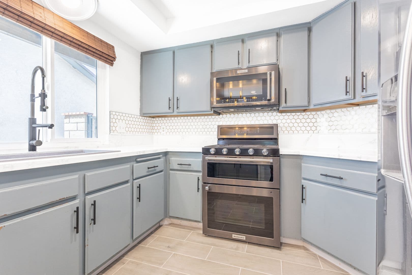 Ontario House: 640 E Banyan St