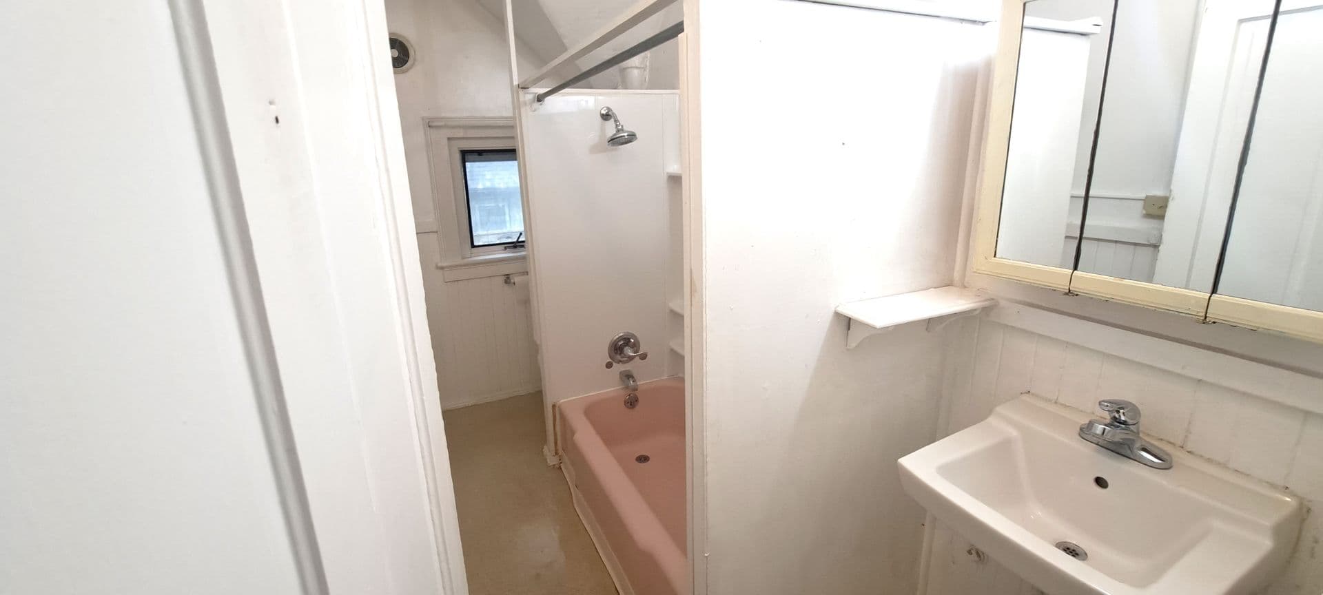 Ithaca Apartment: 112 Hudson Street