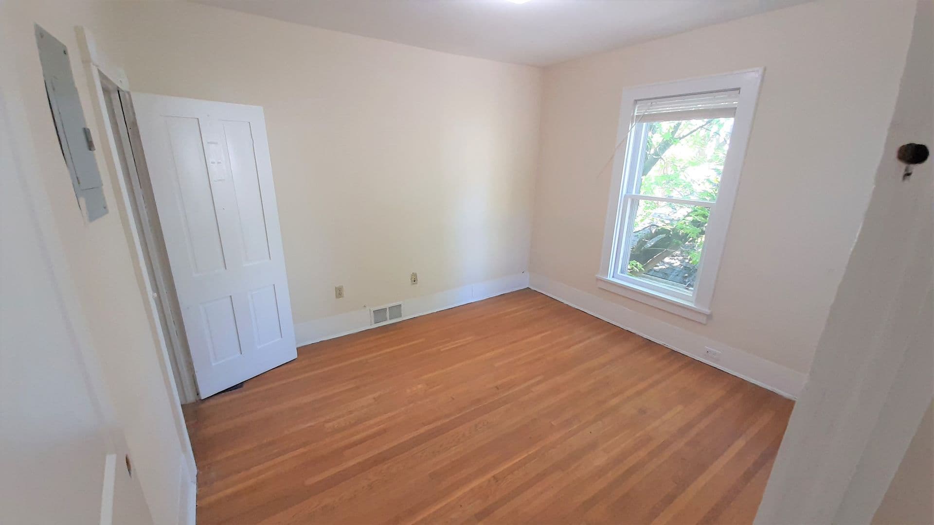 Ithaca Apartment: 410 S Aurora Street