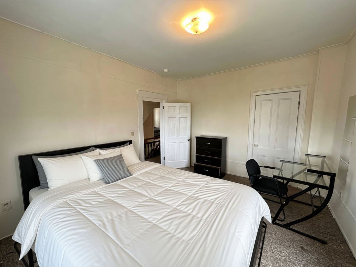 Ithaca Apartment: 129 College Avenue
