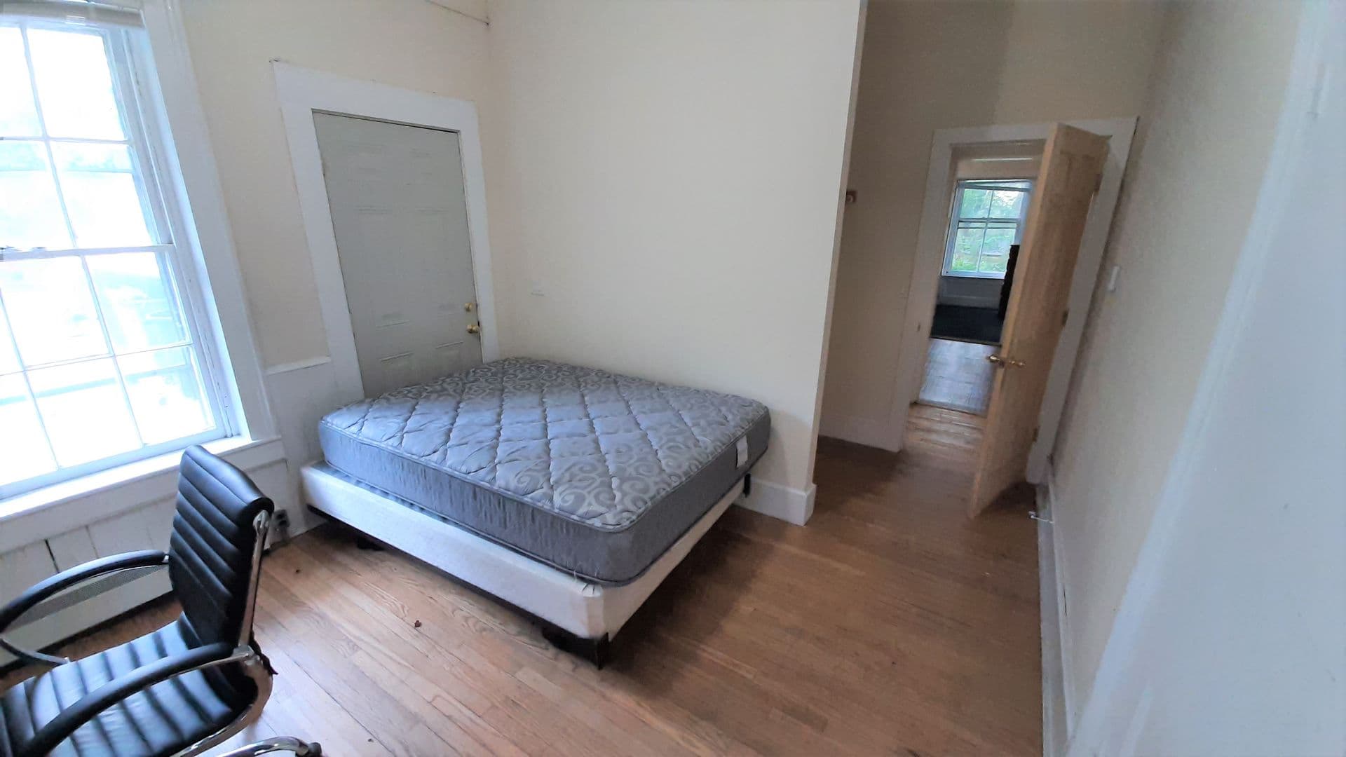 Ithaca Apartment: 105 Hudson Street