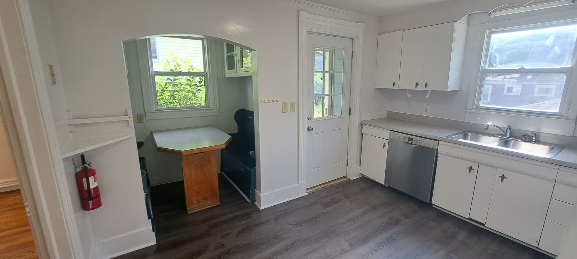 Ithaca Apartment: 502 S Aurora Street