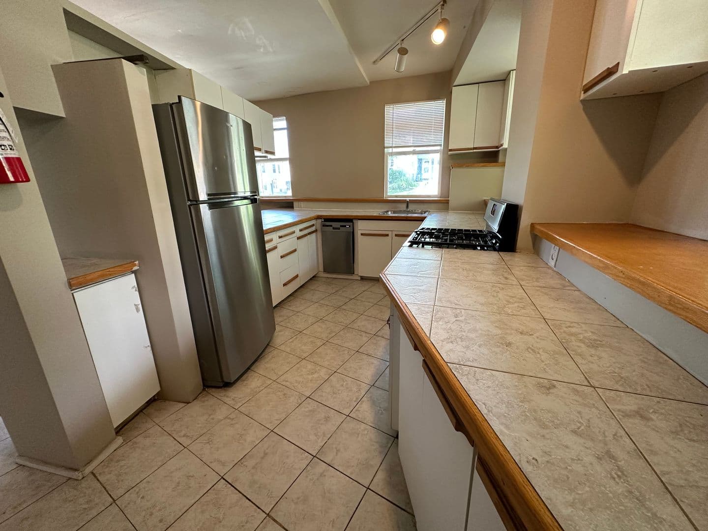 Ithaca Apartment: 119 Stewart Ave