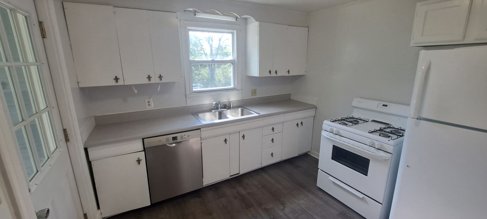 Ithaca Apartment: 502 S Aurora Street