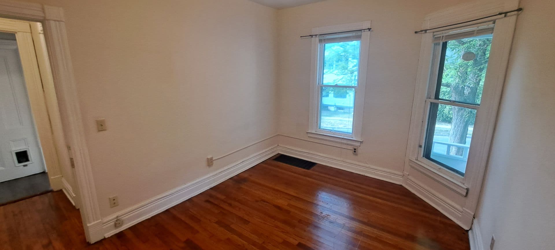 Ithaca Apartment: 502 S Aurora Street