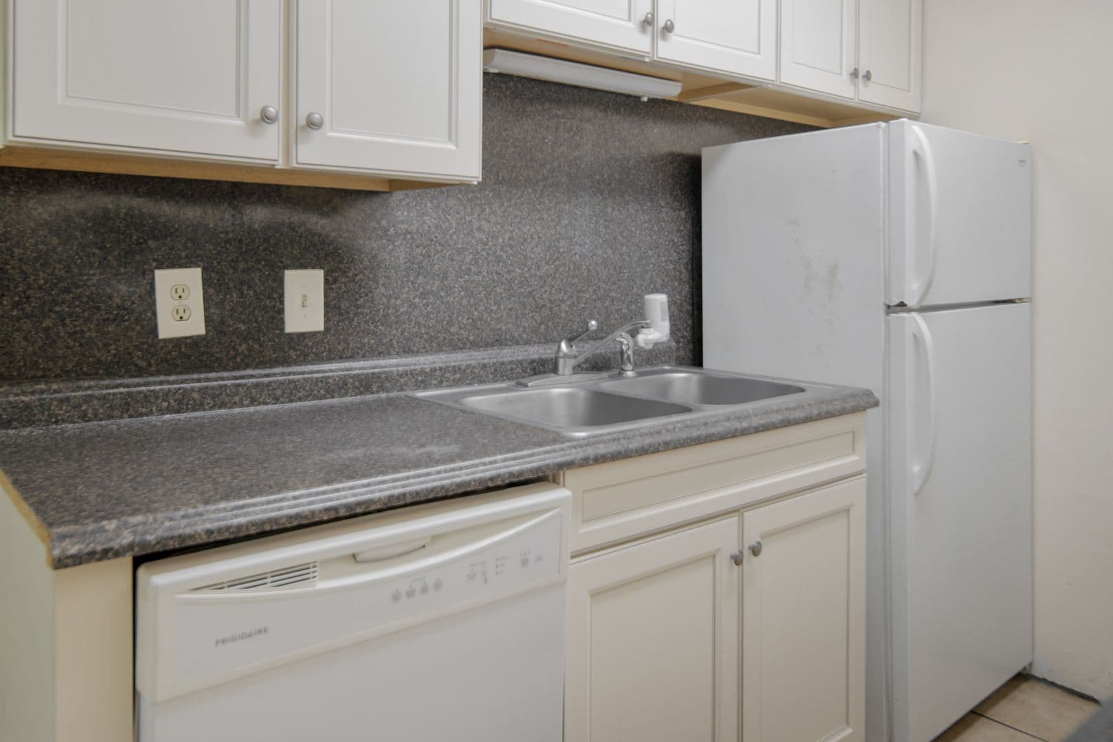 Ithaca Apartment: 211 Linden Avenue