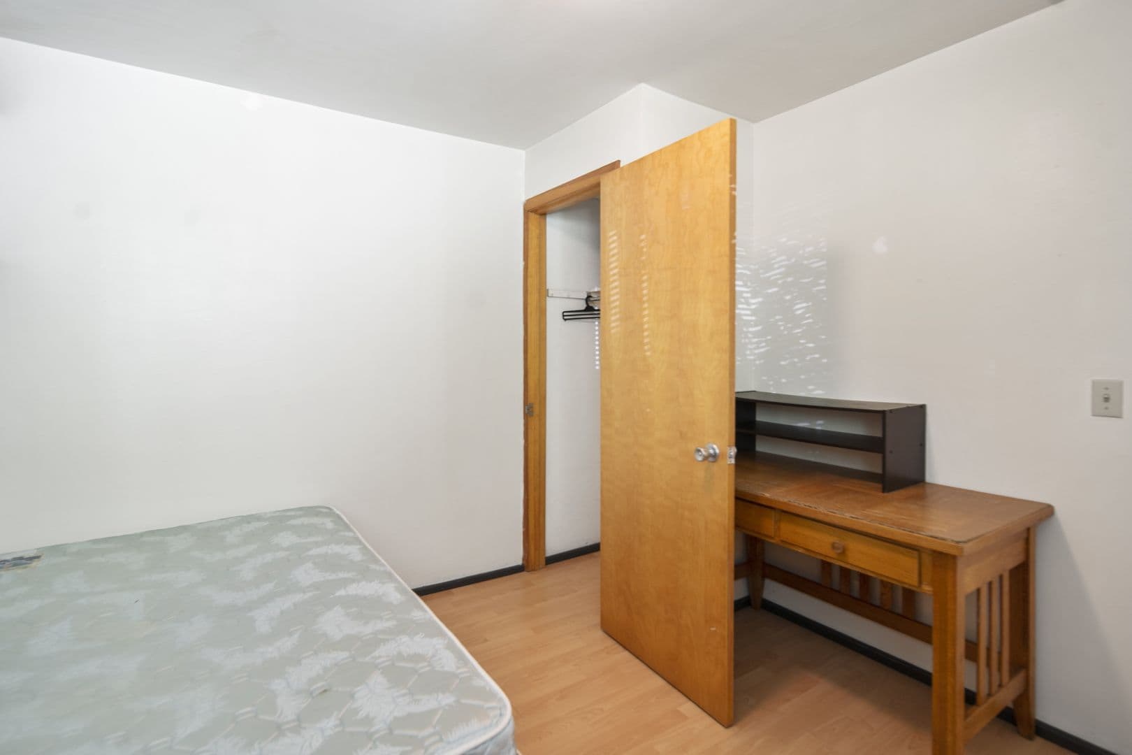 Ithaca Apartment: 211 Linden Avenue