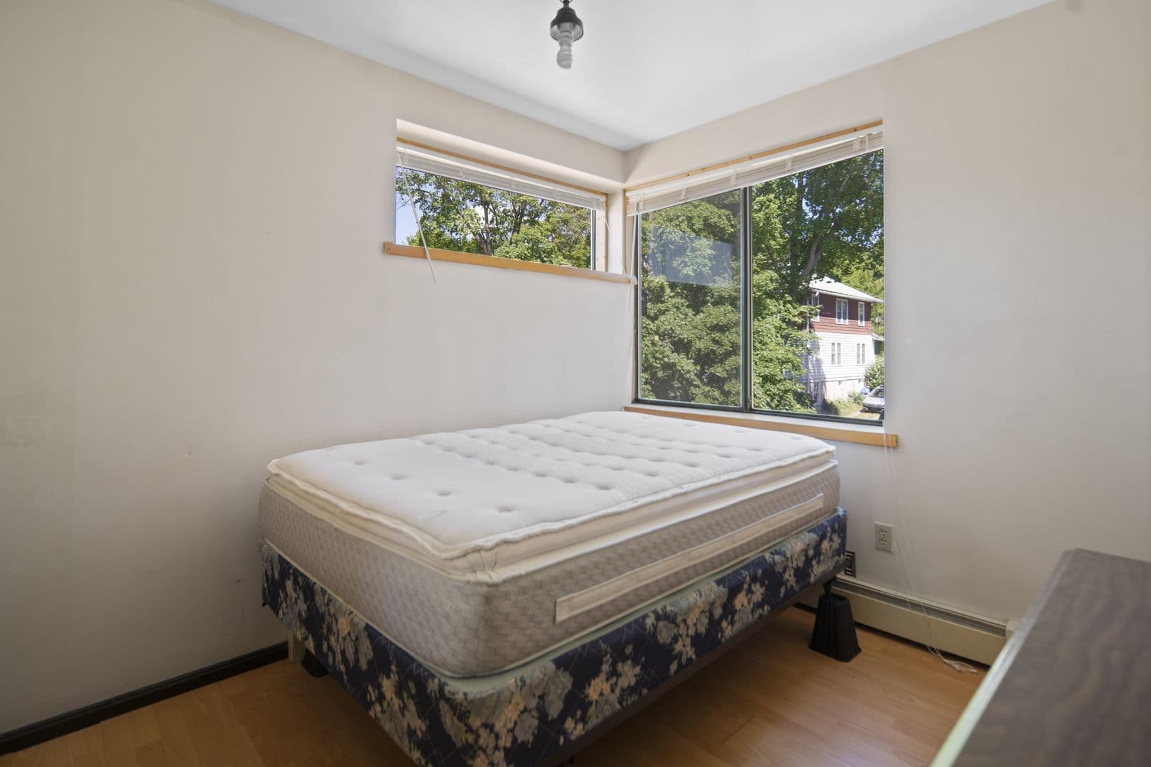 Ithaca Apartment: 211 Linden Avenue