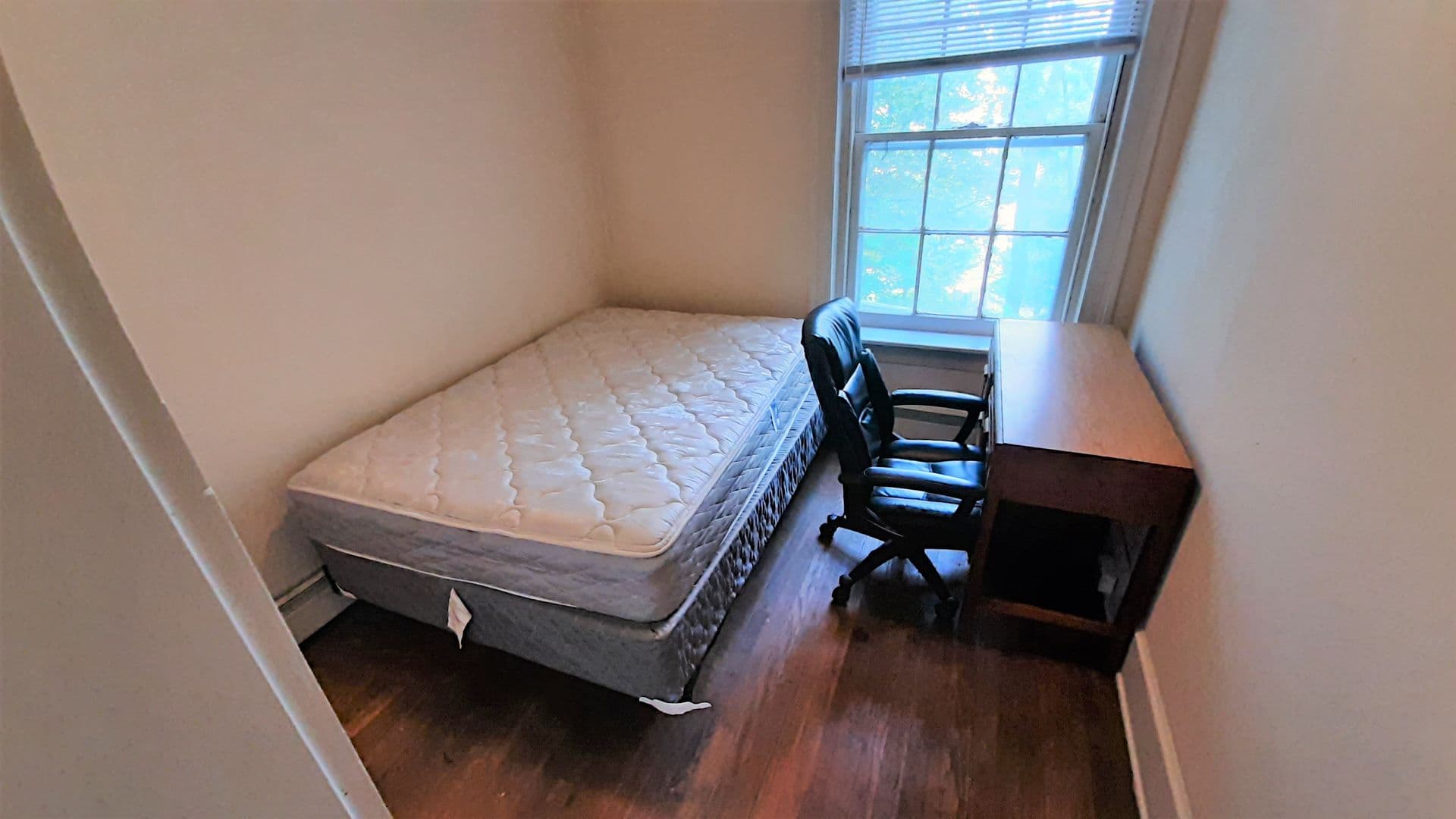 Ithaca Apartment: 105 Hudson Street