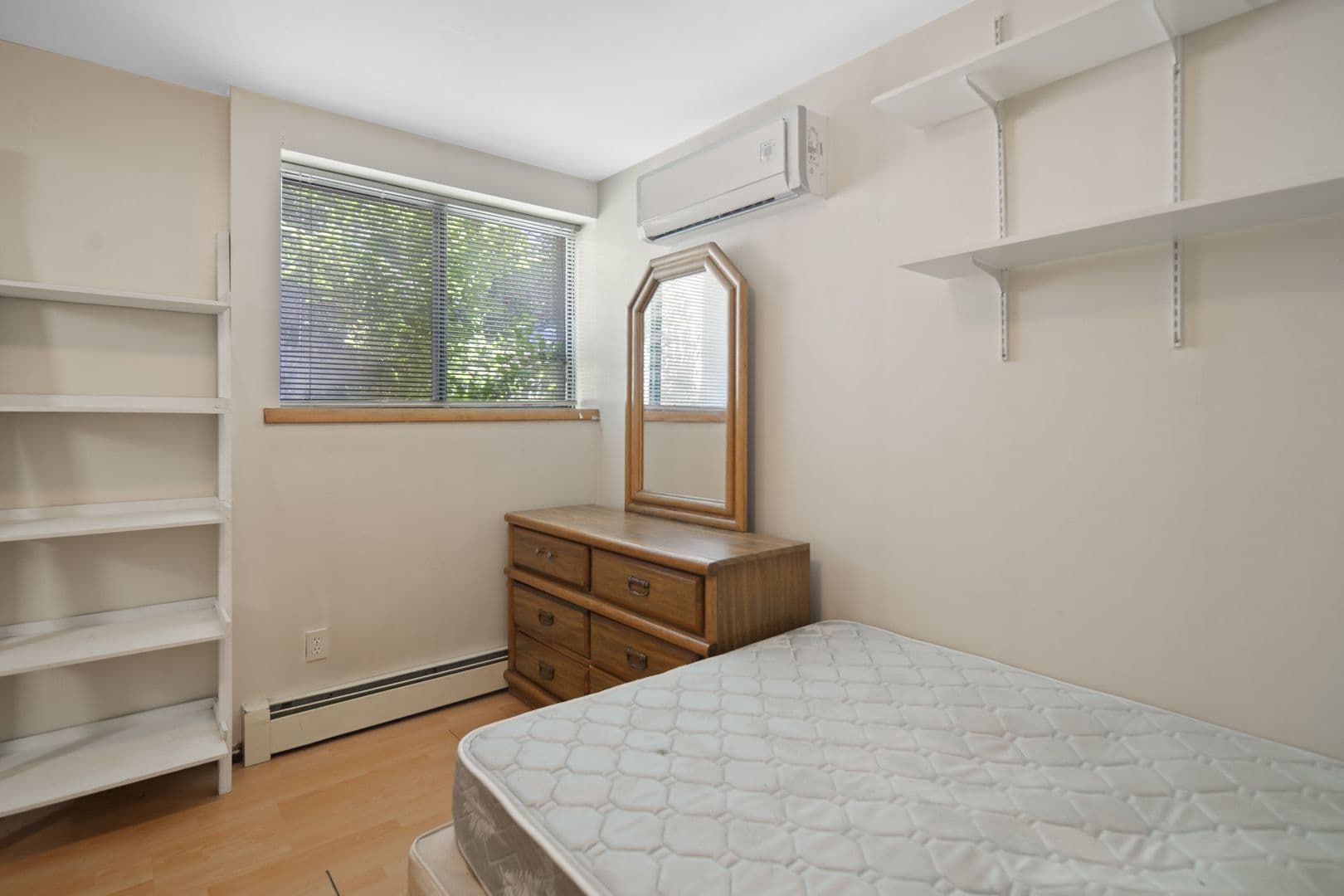 Ithaca Apartment: 211 Linden Avenue