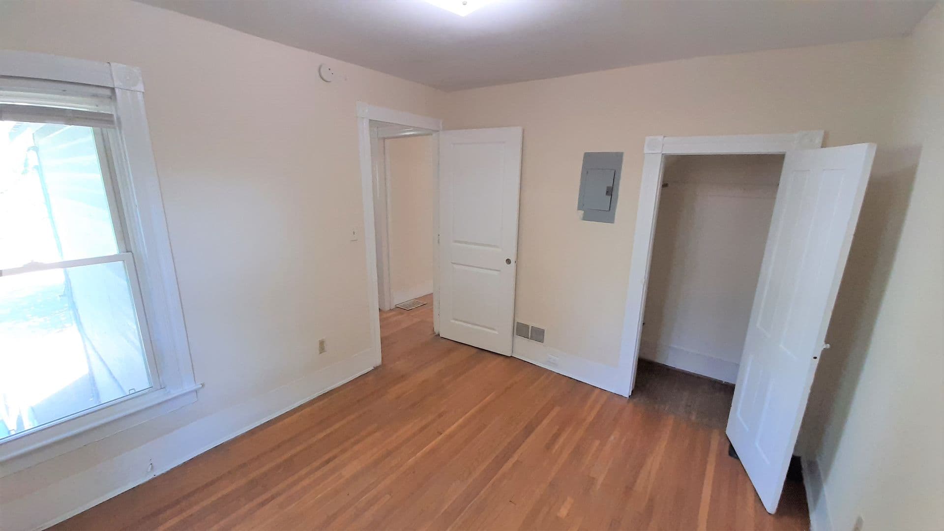 Ithaca Apartment: 410 S Aurora Street