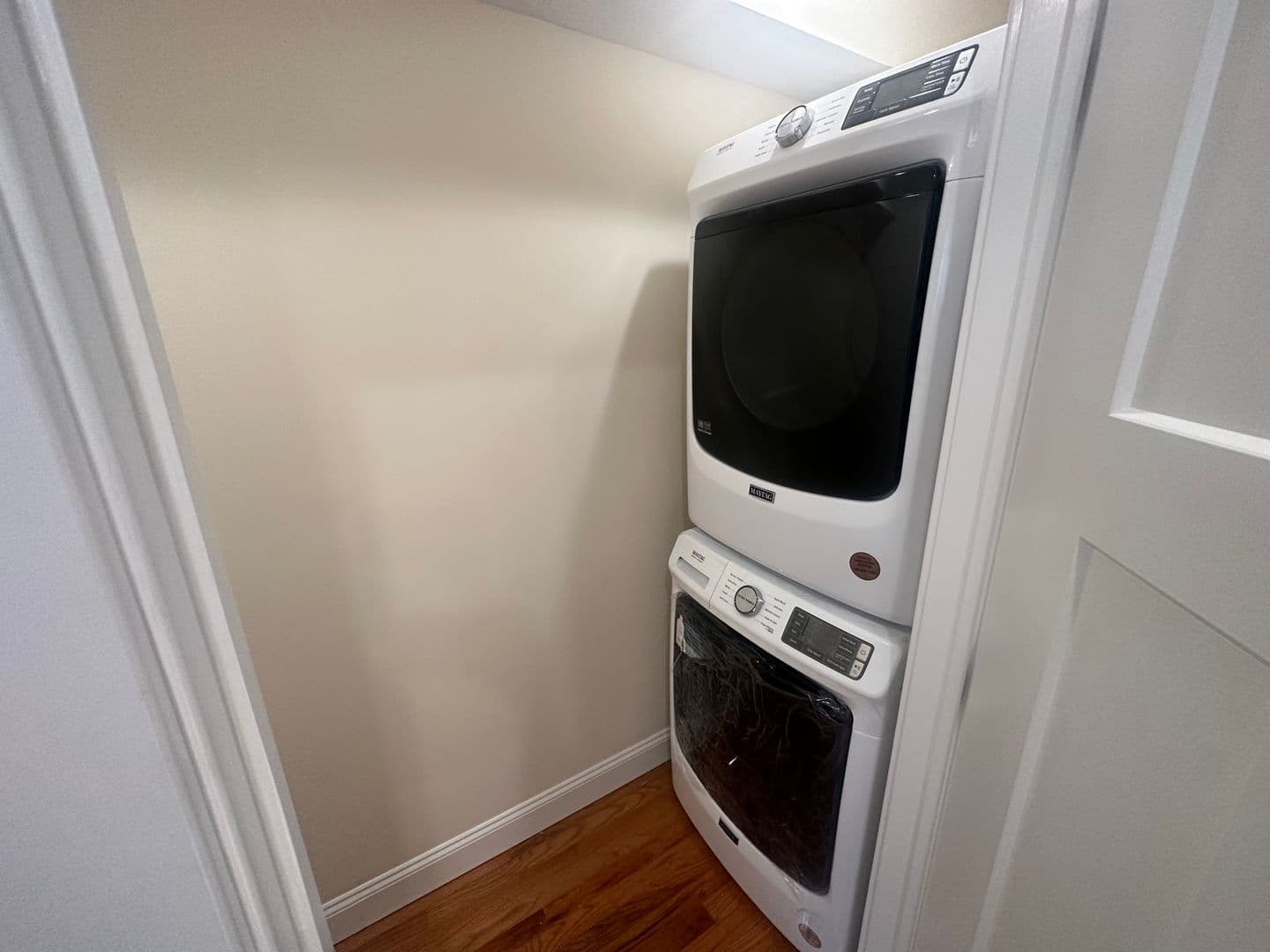 Ithaca Apartment: 112 Hudson Street