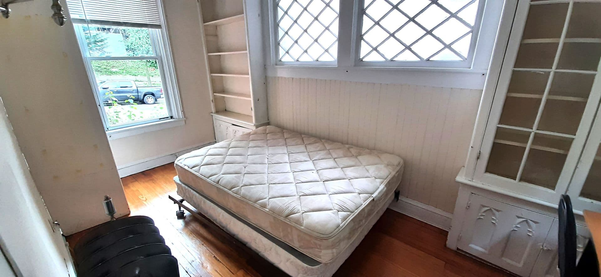 Ithaca Apartment: 117 Hudson Street