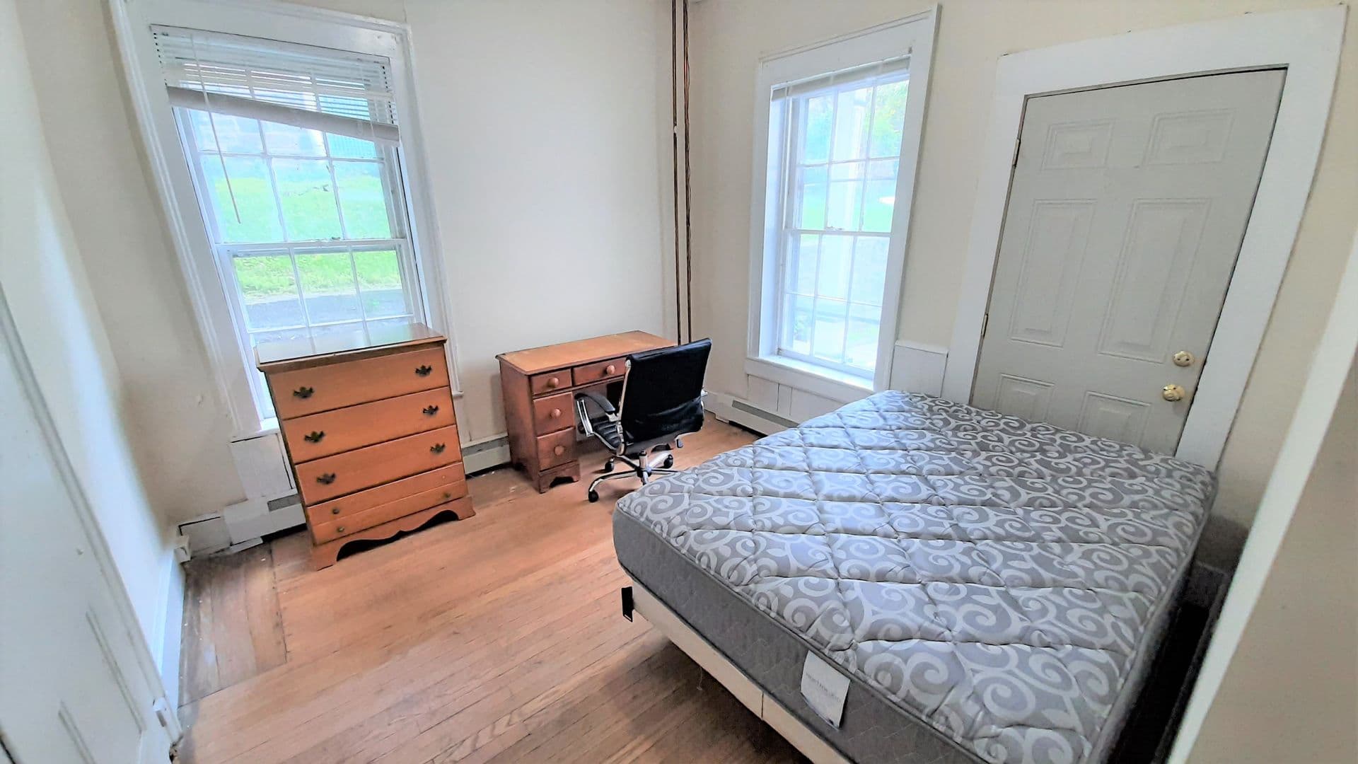 Ithaca Apartment: 105 Hudson Street