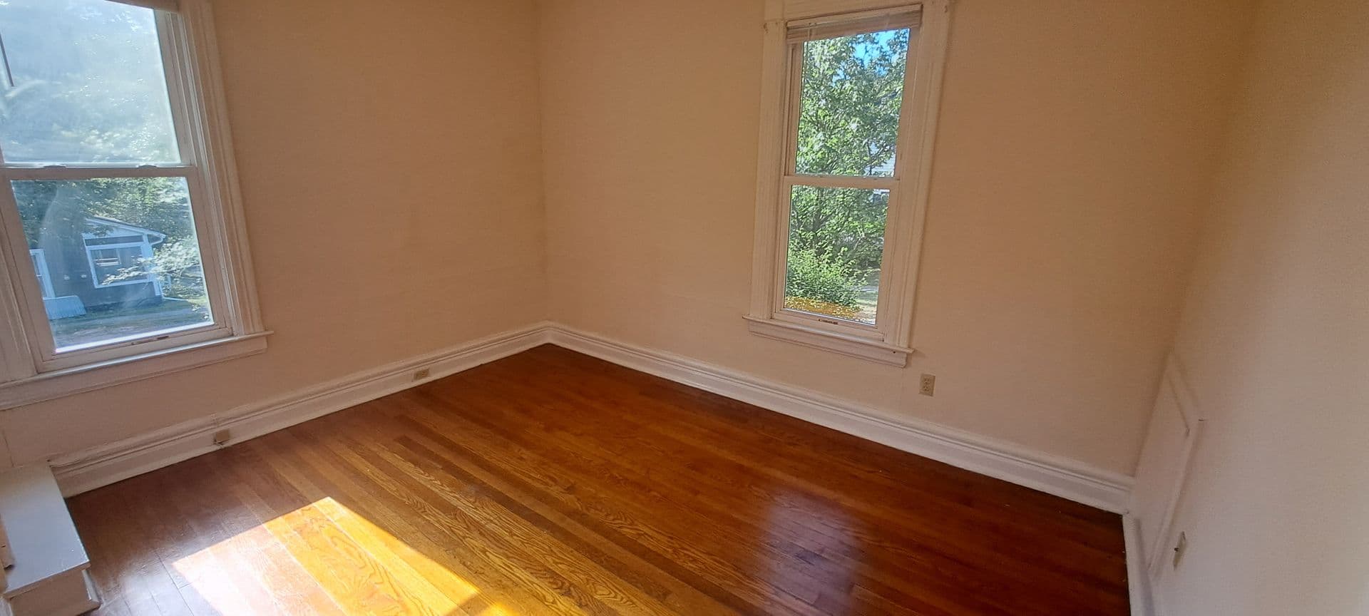 Ithaca Apartment: 502 S Aurora Street