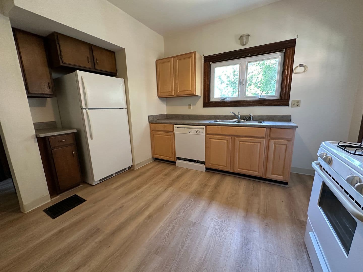 Ithaca Apartment: 306 Eddy Street