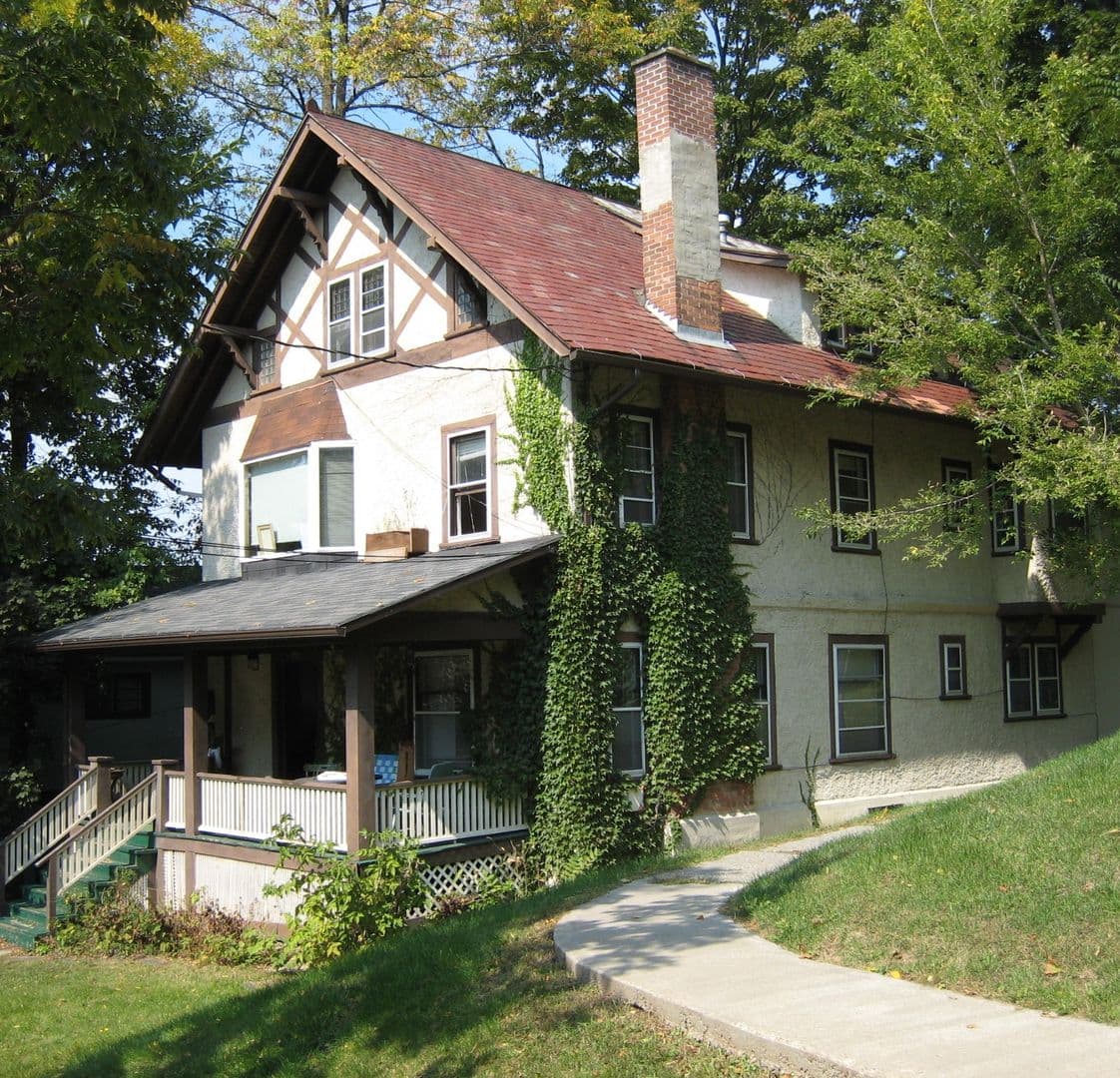 Ithaca Apartment: 708 E Seneca St