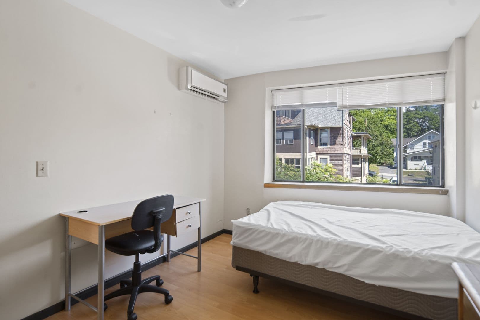 Ithaca Apartment: 211 Linden Avenue
