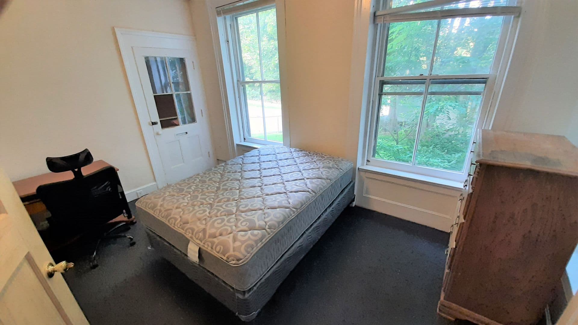 Ithaca Apartment: 105 Hudson Street