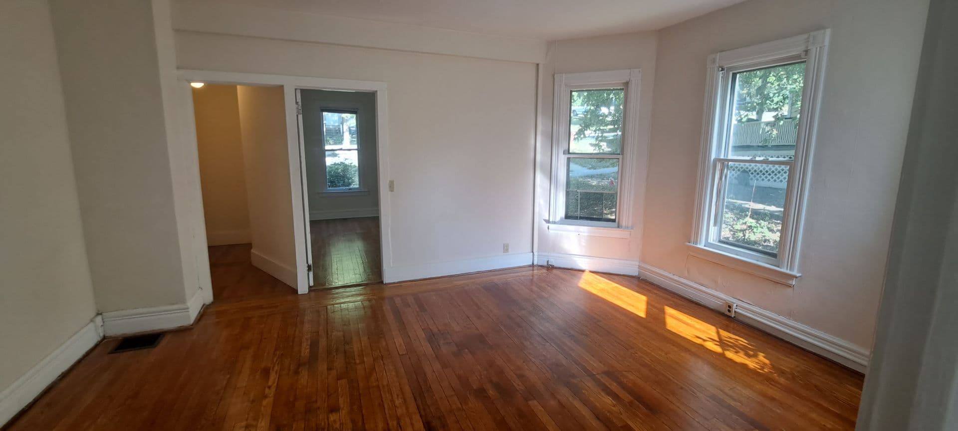 Ithaca Apartment: 502 S Aurora Street