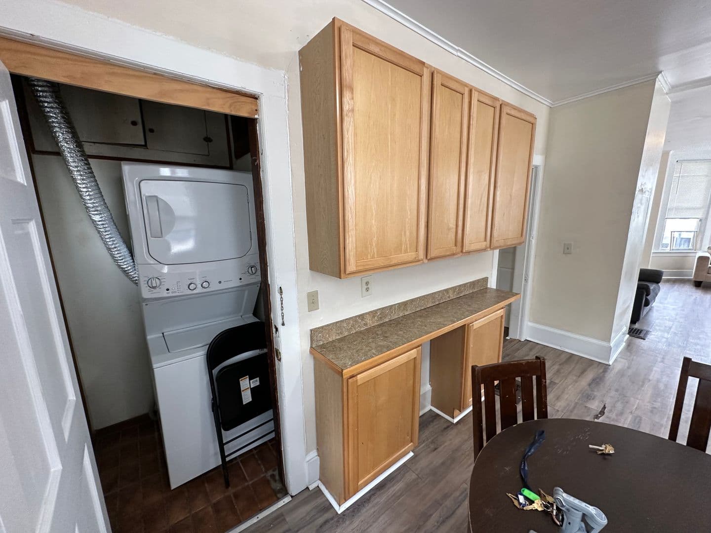 Ithaca Apartment: 129 College Avenue