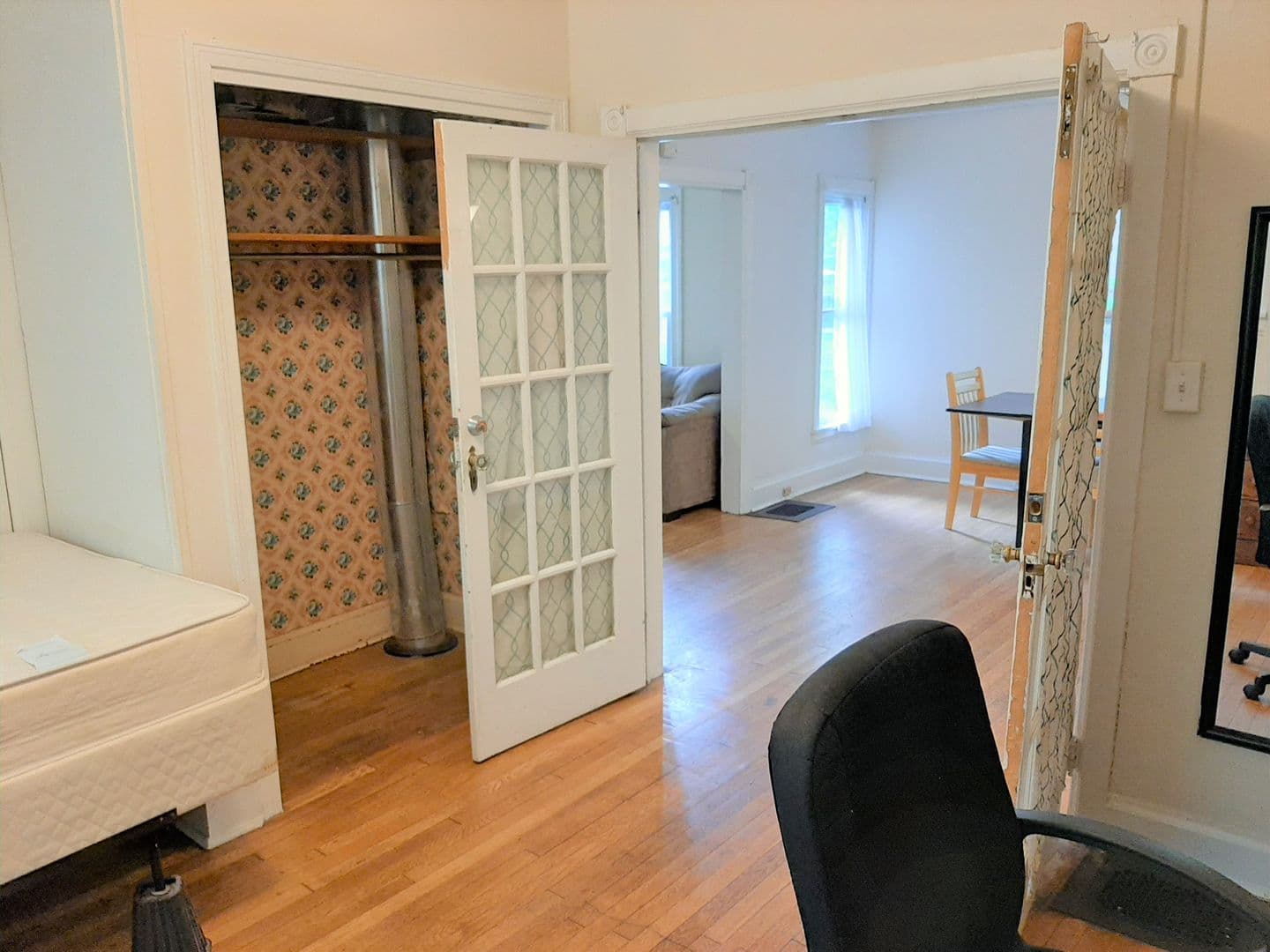 Ithaca Apartment: 123 Columbia Street