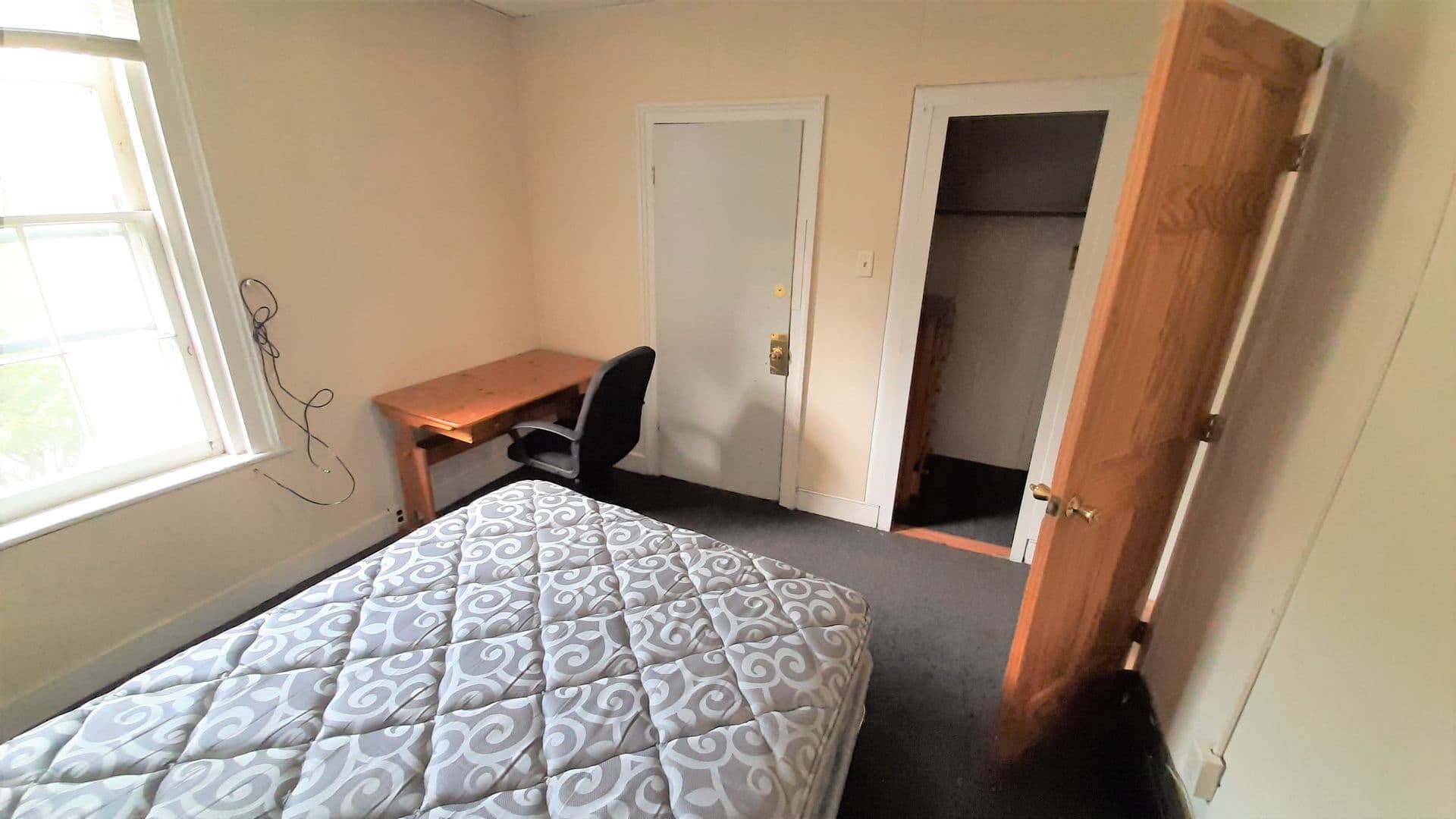 Ithaca Apartment: 105 Hudson Street