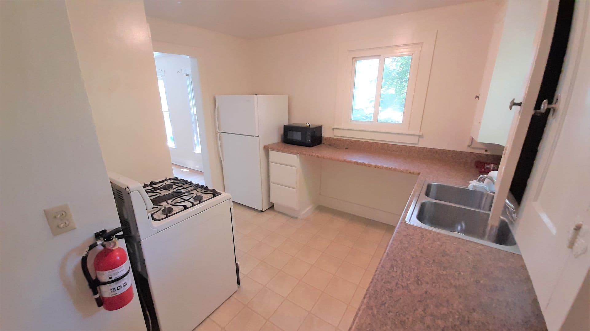 Ithaca Apartment: 410 S Aurora Street